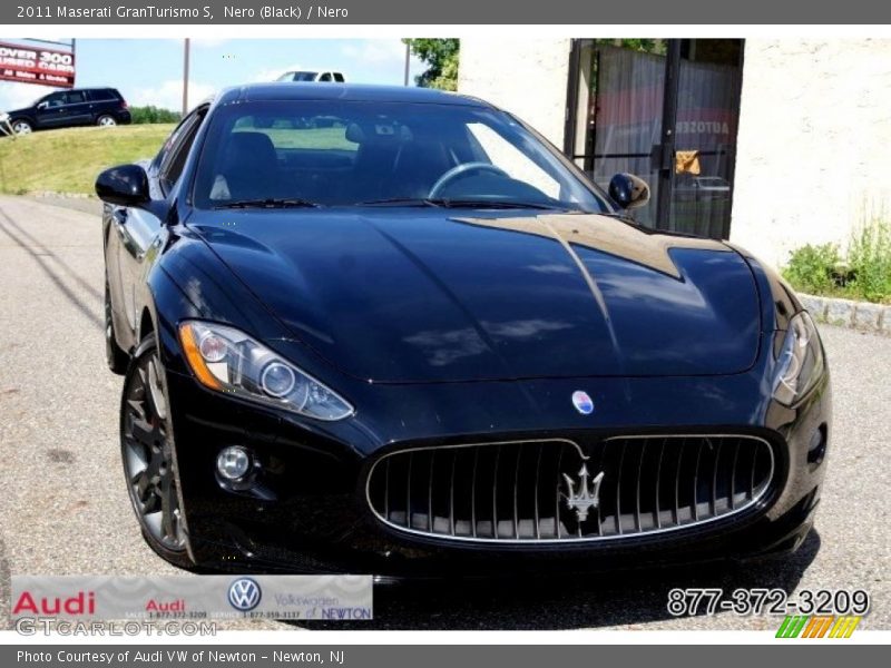 Nero (Black) / Nero 2011 Maserati GranTurismo S