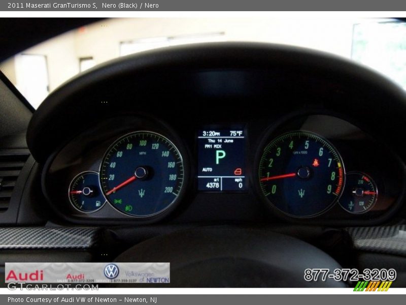 Nero (Black) / Nero 2011 Maserati GranTurismo S