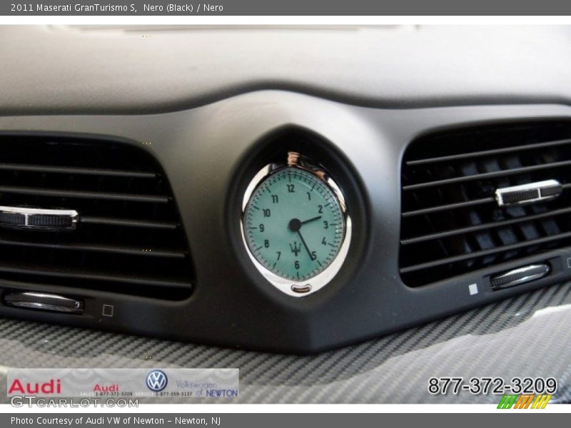 Nero (Black) / Nero 2011 Maserati GranTurismo S