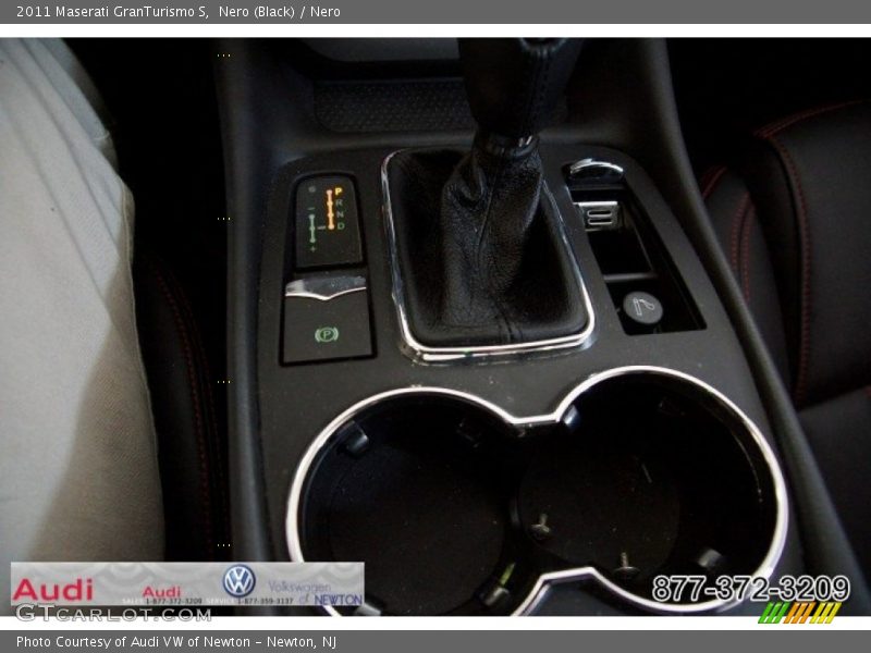 Nero (Black) / Nero 2011 Maserati GranTurismo S