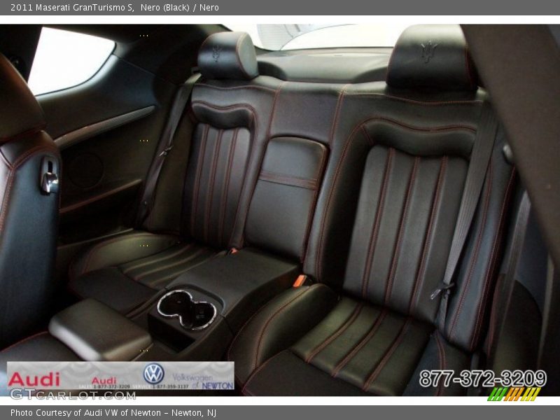 Nero (Black) / Nero 2011 Maserati GranTurismo S