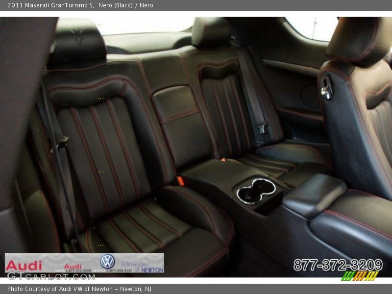 Nero (Black) / Nero 2011 Maserati GranTurismo S
