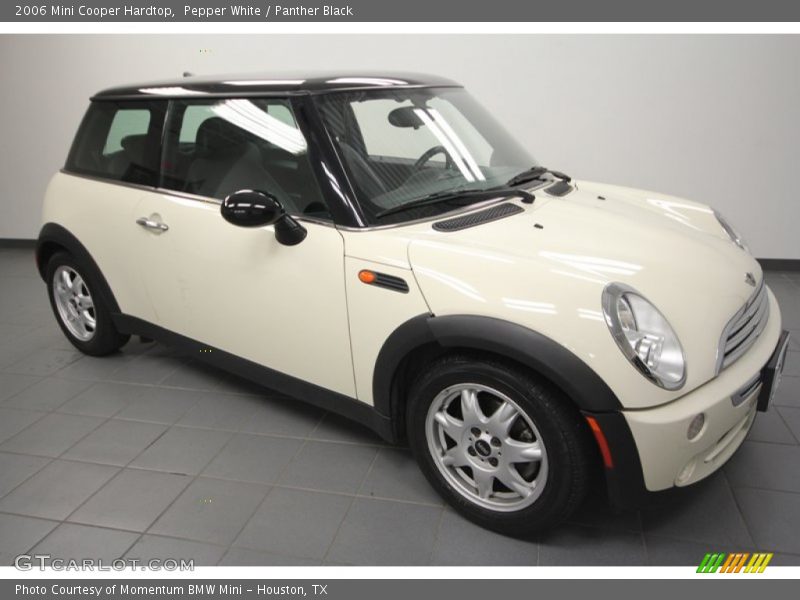 Pepper White / Panther Black 2006 Mini Cooper Hardtop