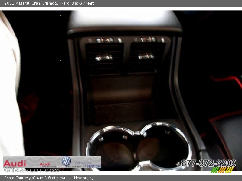 Nero (Black) / Nero 2011 Maserati GranTurismo S