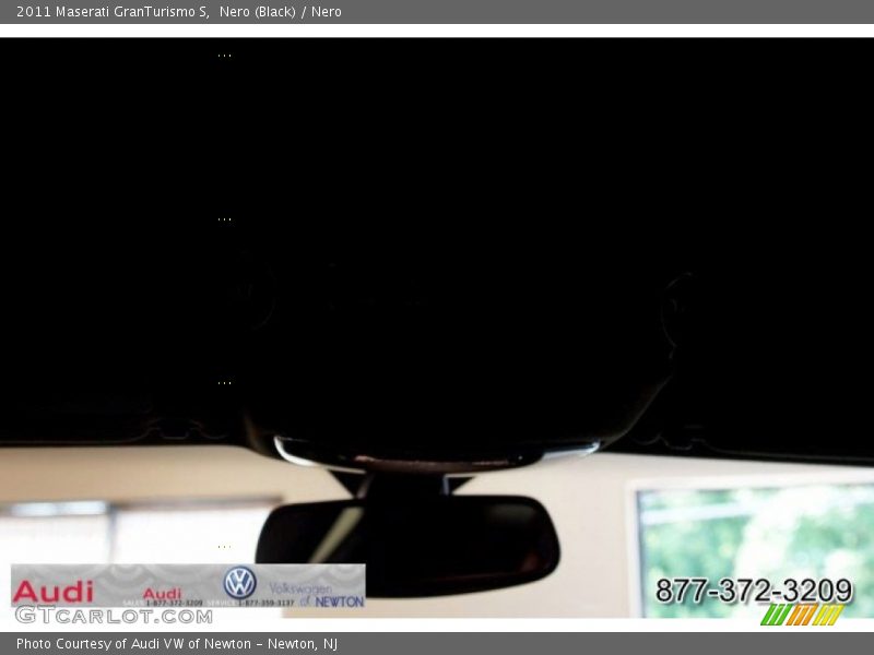 Nero (Black) / Nero 2011 Maserati GranTurismo S