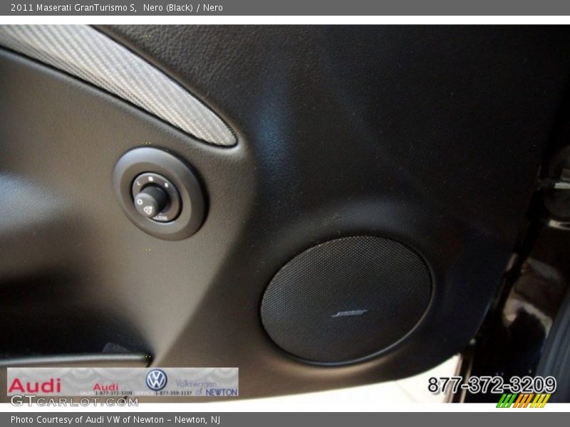 Nero (Black) / Nero 2011 Maserati GranTurismo S