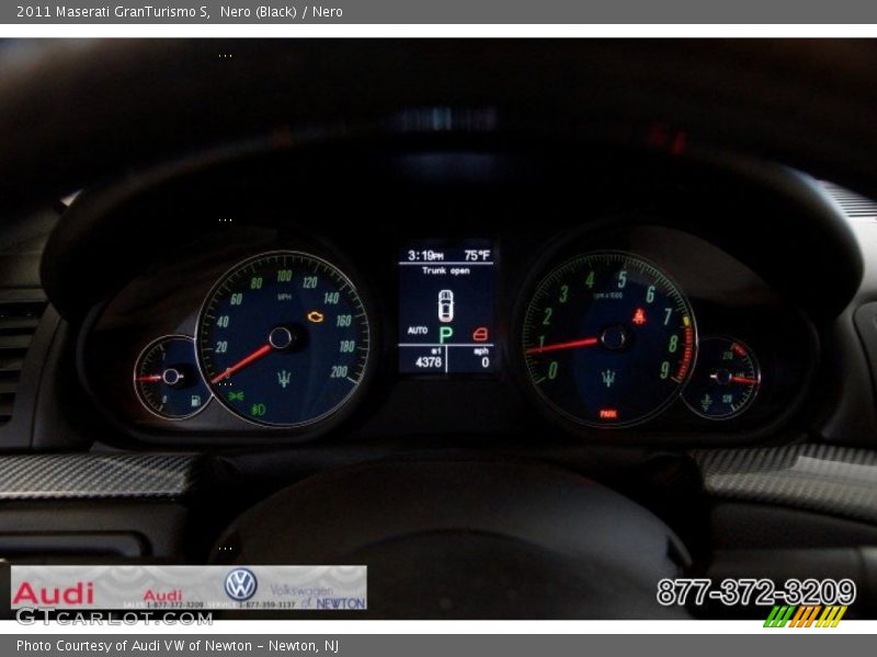 Nero (Black) / Nero 2011 Maserati GranTurismo S