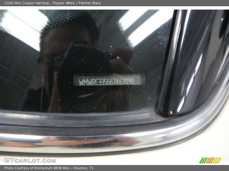 Pepper White / Panther Black 2006 Mini Cooper Hardtop