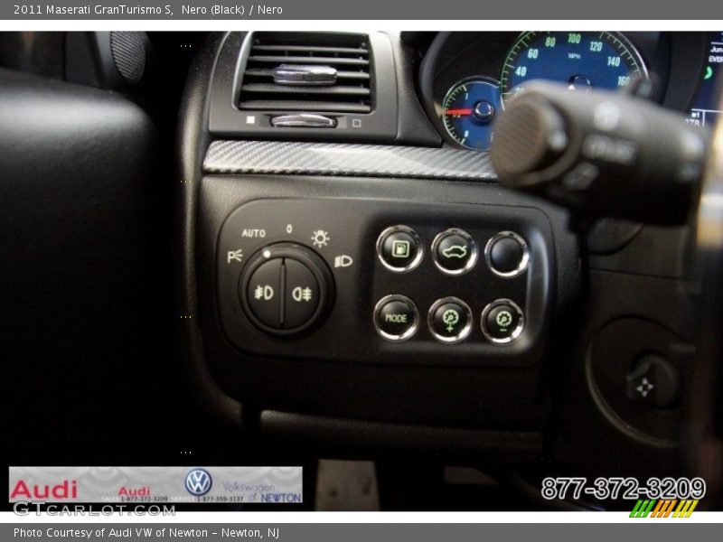 Nero (Black) / Nero 2011 Maserati GranTurismo S