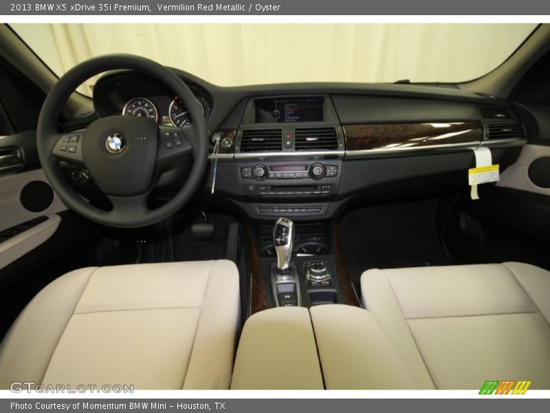 Dashboard of 2013 X5 xDrive 35i Premium