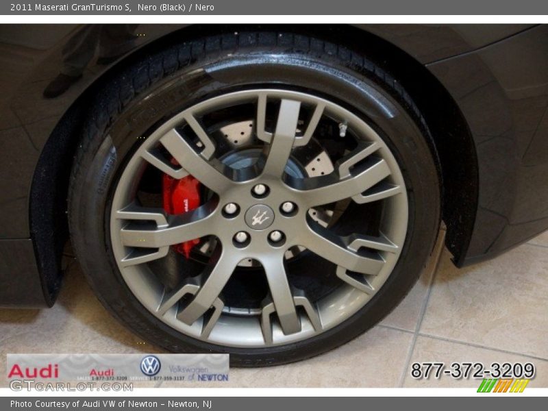Nero (Black) / Nero 2011 Maserati GranTurismo S