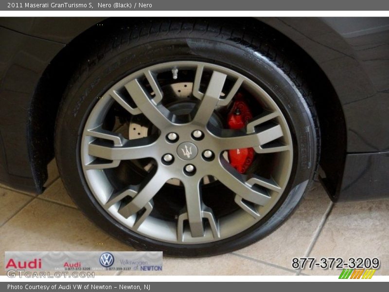 Nero (Black) / Nero 2011 Maserati GranTurismo S