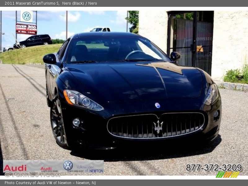 Nero (Black) / Nero 2011 Maserati GranTurismo S