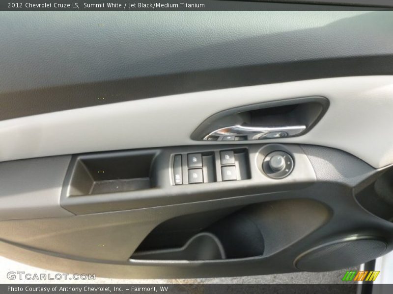 Summit White / Jet Black/Medium Titanium 2012 Chevrolet Cruze LS