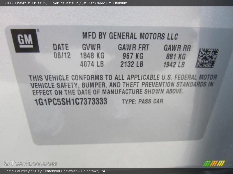 Silver Ice Metallic / Jet Black/Medium Titanium 2012 Chevrolet Cruze LS