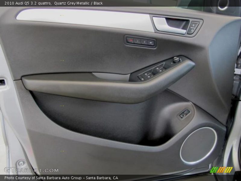Quartz Grey Metallic / Black 2010 Audi Q5 3.2 quattro