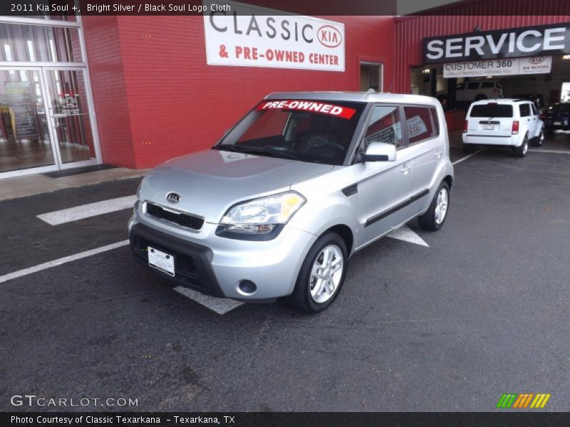 Bright Silver / Black Soul Logo Cloth 2011 Kia Soul +