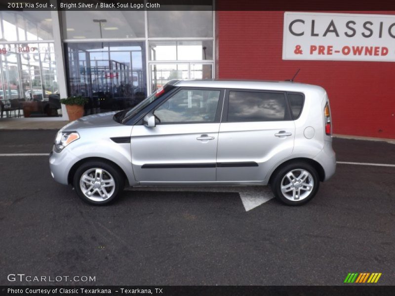 Bright Silver / Black Soul Logo Cloth 2011 Kia Soul +