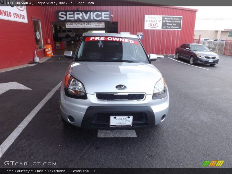 Bright Silver / Black Soul Logo Cloth 2011 Kia Soul +