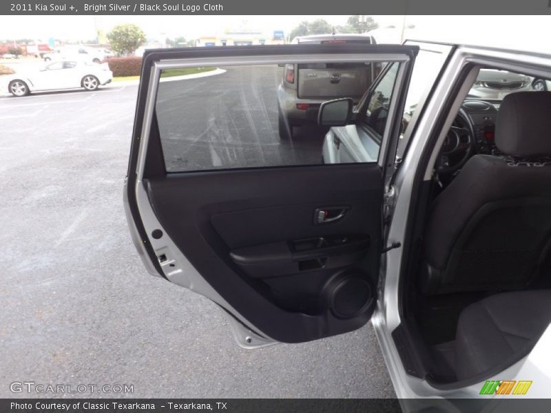 Bright Silver / Black Soul Logo Cloth 2011 Kia Soul +