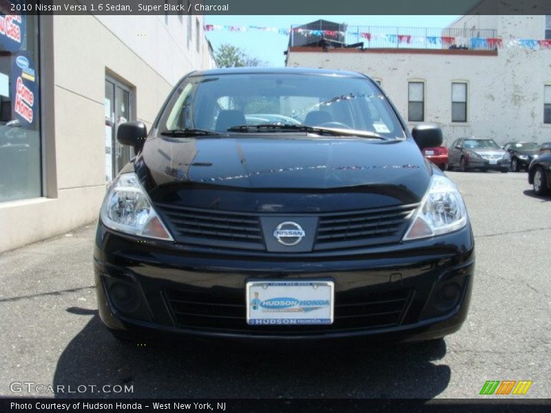 Super Black / Charcoal 2010 Nissan Versa 1.6 Sedan