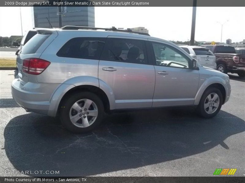 Bright Silver Metallic / Dark Slate Gray/Light Graystone 2009 Dodge Journey SXT