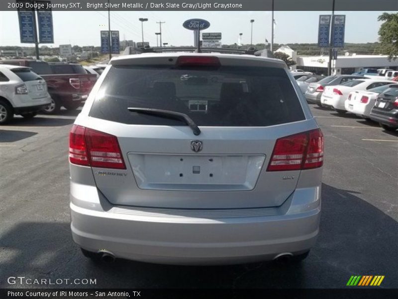 Bright Silver Metallic / Dark Slate Gray/Light Graystone 2009 Dodge Journey SXT