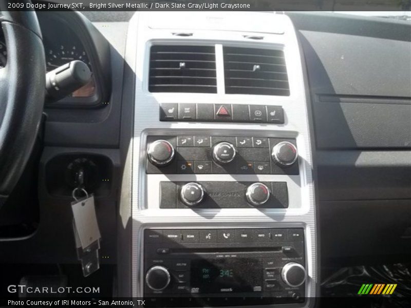 Bright Silver Metallic / Dark Slate Gray/Light Graystone 2009 Dodge Journey SXT