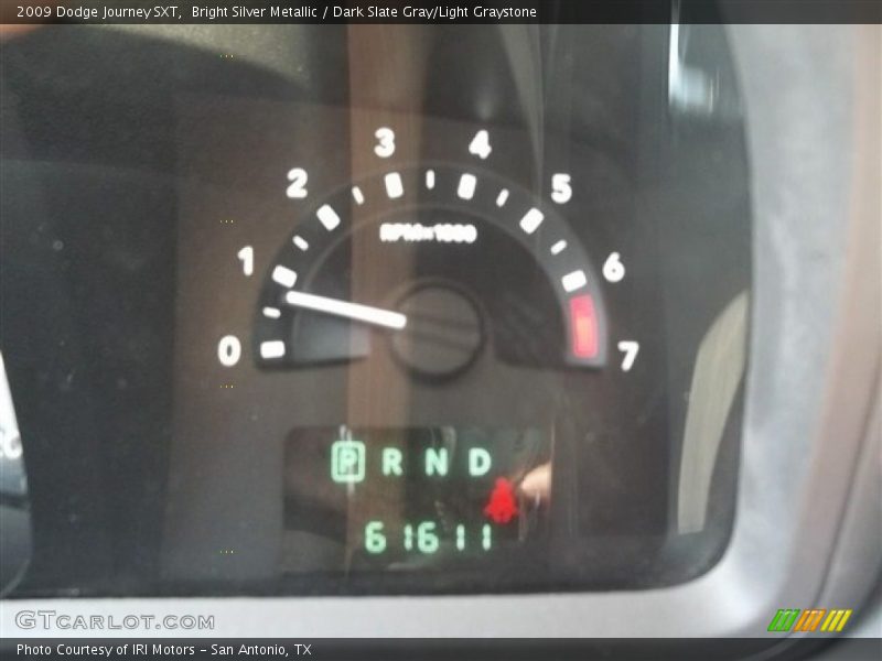 Bright Silver Metallic / Dark Slate Gray/Light Graystone 2009 Dodge Journey SXT