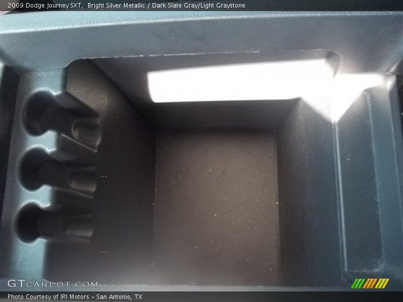 Bright Silver Metallic / Dark Slate Gray/Light Graystone 2009 Dodge Journey SXT