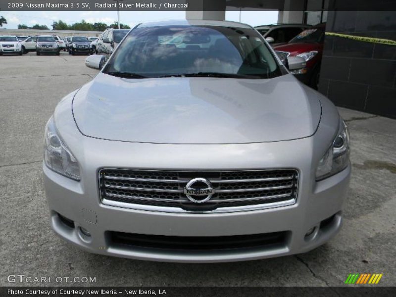 Radiant Silver Metallic / Charcoal 2009 Nissan Maxima 3.5 SV