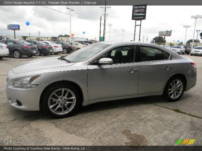 Radiant Silver Metallic / Charcoal 2009 Nissan Maxima 3.5 SV