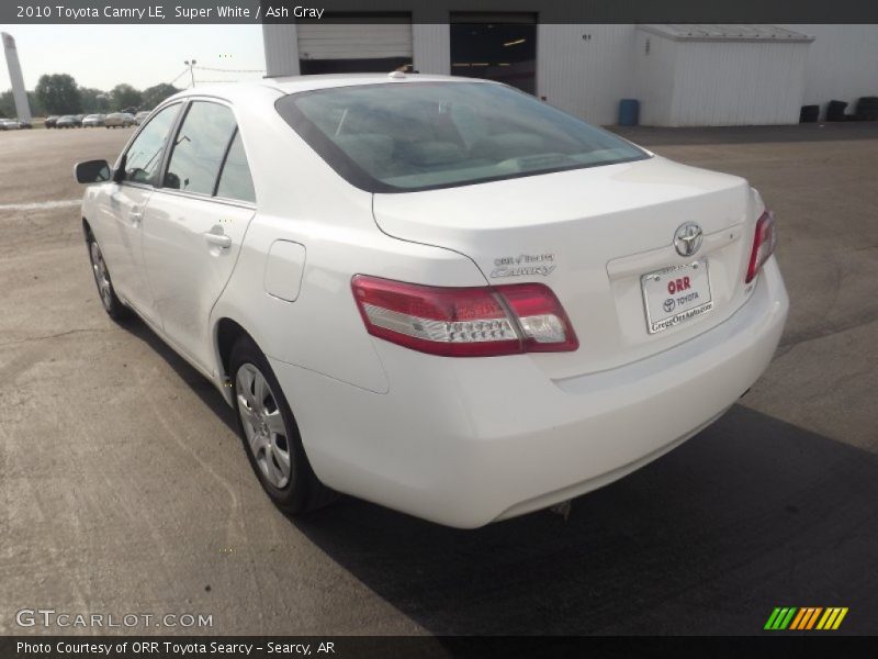 Super White / Ash Gray 2010 Toyota Camry LE