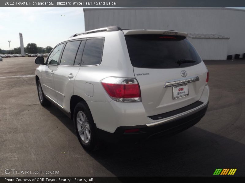 Blizzard White Pearl / Sand Beige 2012 Toyota Highlander SE