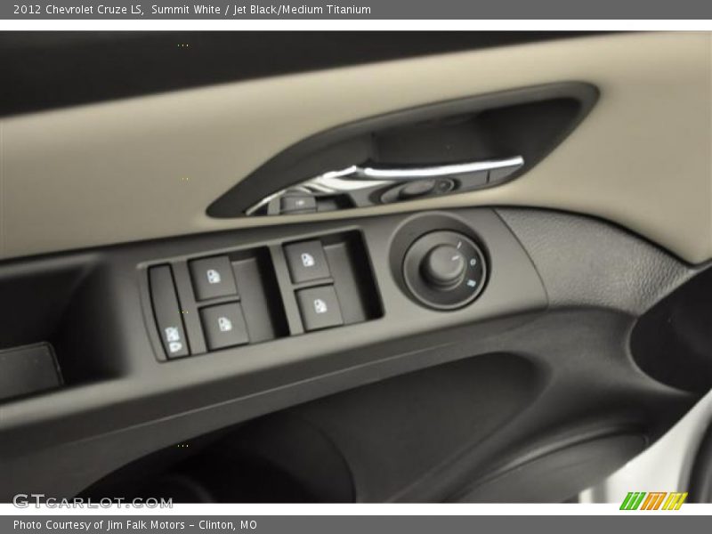 Summit White / Jet Black/Medium Titanium 2012 Chevrolet Cruze LS