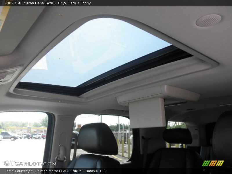Onyx Black / Ebony 2009 GMC Yukon Denali AWD