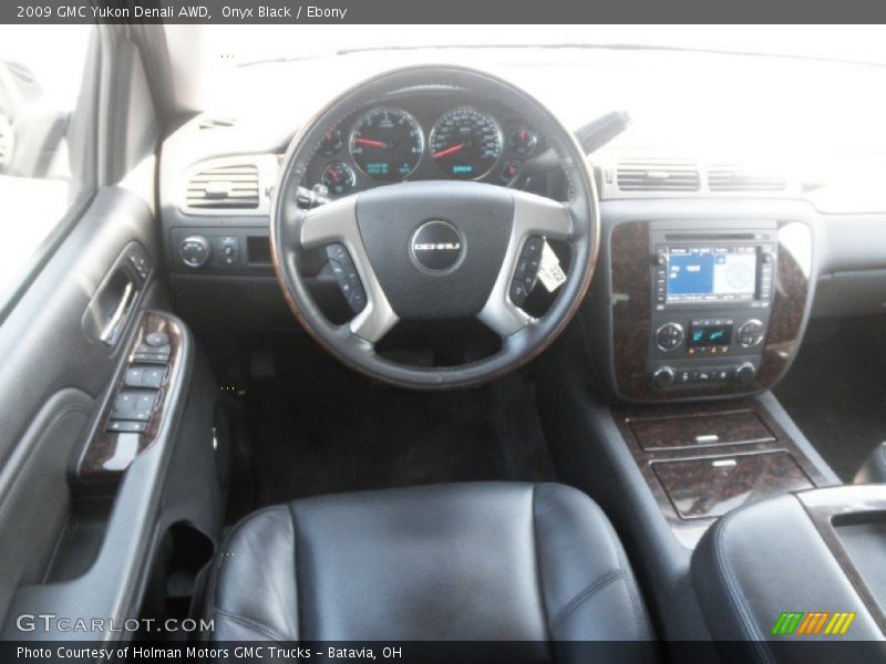 Onyx Black / Ebony 2009 GMC Yukon Denali AWD
