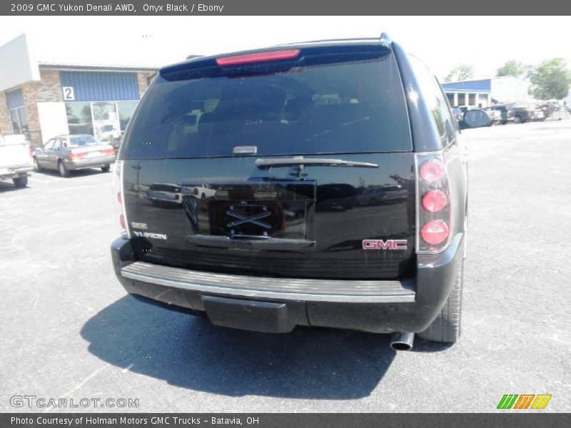 Onyx Black / Ebony 2009 GMC Yukon Denali AWD