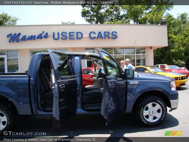 Medium Wedgewood Blue Metallic / Dark Flint 2004 Ford F150 XLT SuperCrew