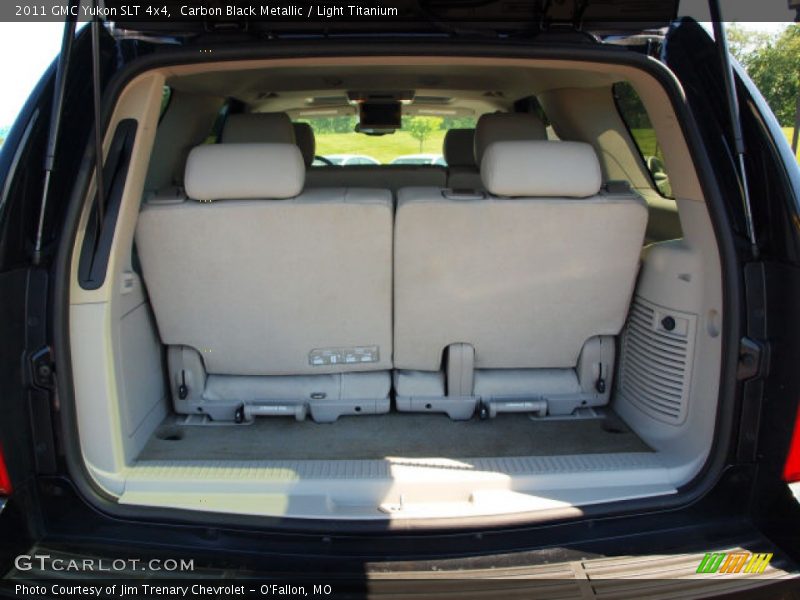Carbon Black Metallic / Light Titanium 2011 GMC Yukon SLT 4x4