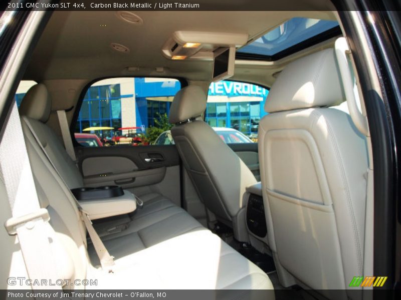 Carbon Black Metallic / Light Titanium 2011 GMC Yukon SLT 4x4