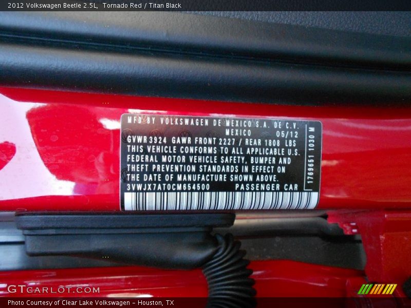Tornado Red / Titan Black 2012 Volkswagen Beetle 2.5L