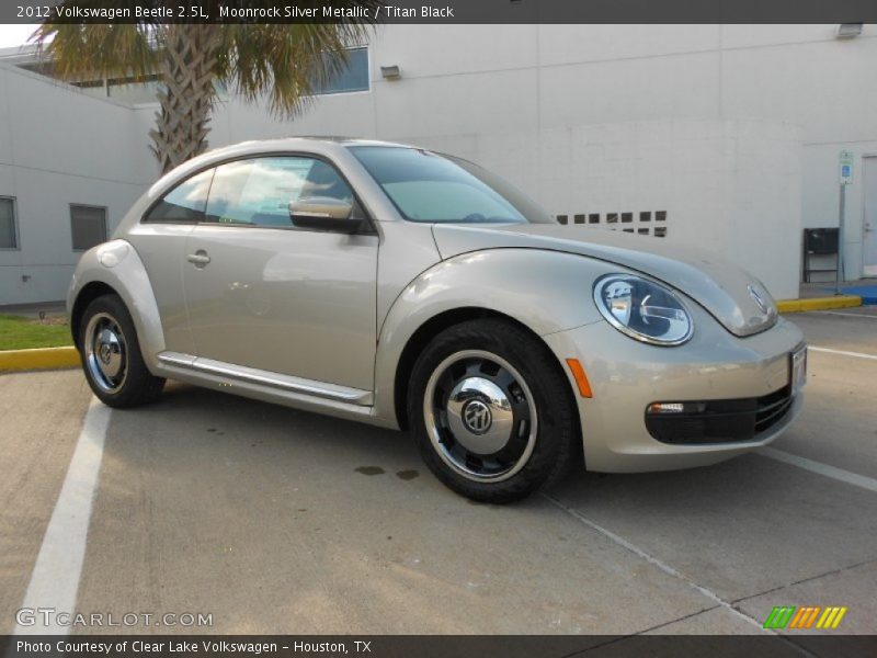 Moonrock Silver Metallic / Titan Black 2012 Volkswagen Beetle 2.5L