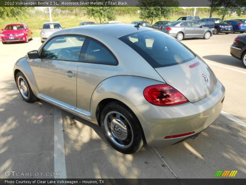 Moonrock Silver Metallic / Titan Black 2012 Volkswagen Beetle 2.5L