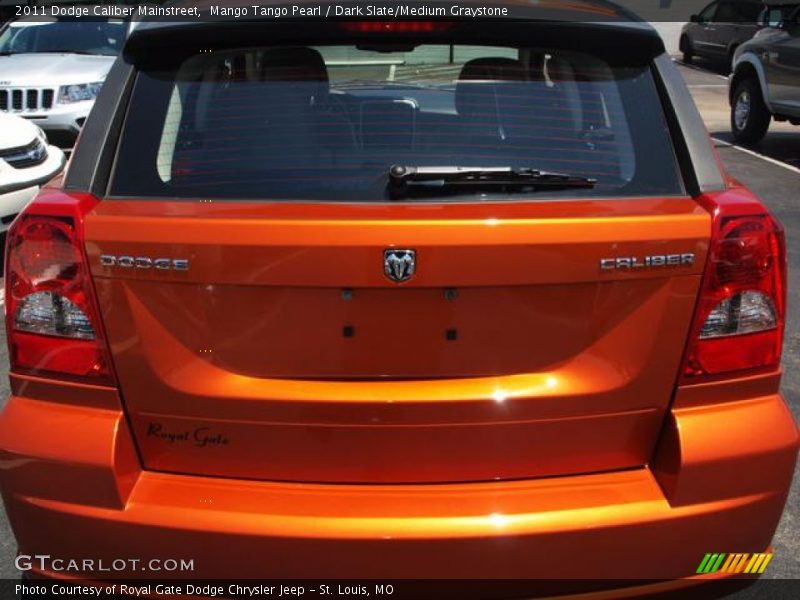 Mango Tango Pearl / Dark Slate/Medium Graystone 2011 Dodge Caliber Mainstreet