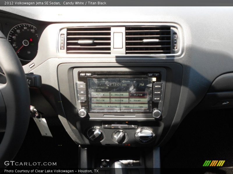 Candy White / Titan Black 2012 Volkswagen Jetta SE Sedan