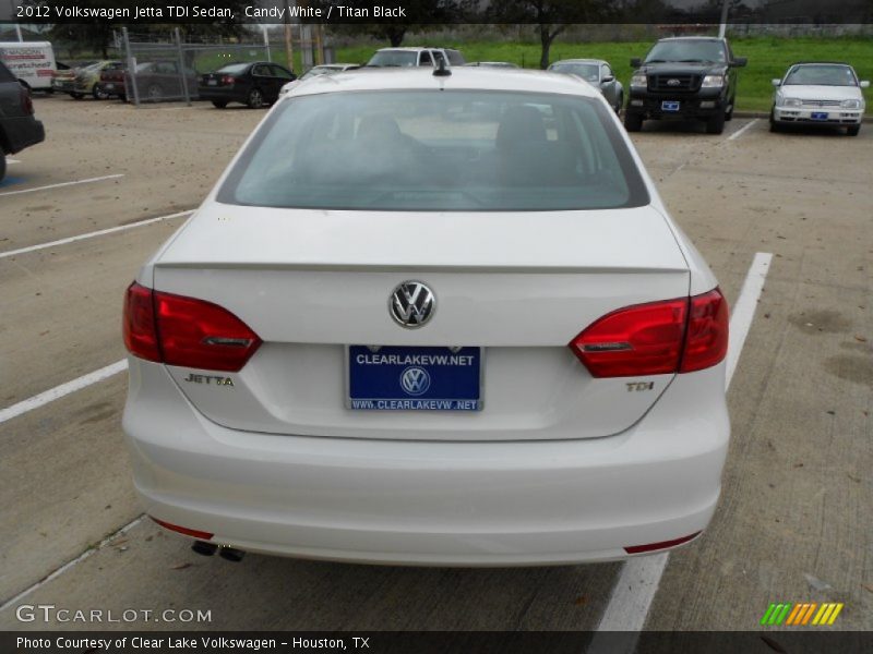 Candy White / Titan Black 2012 Volkswagen Jetta TDI Sedan