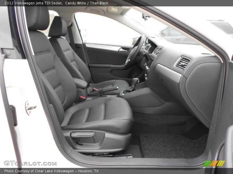 Candy White / Titan Black 2012 Volkswagen Jetta TDI Sedan