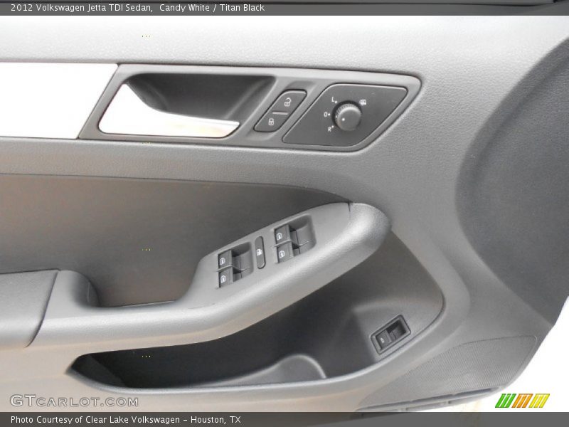Candy White / Titan Black 2012 Volkswagen Jetta TDI Sedan