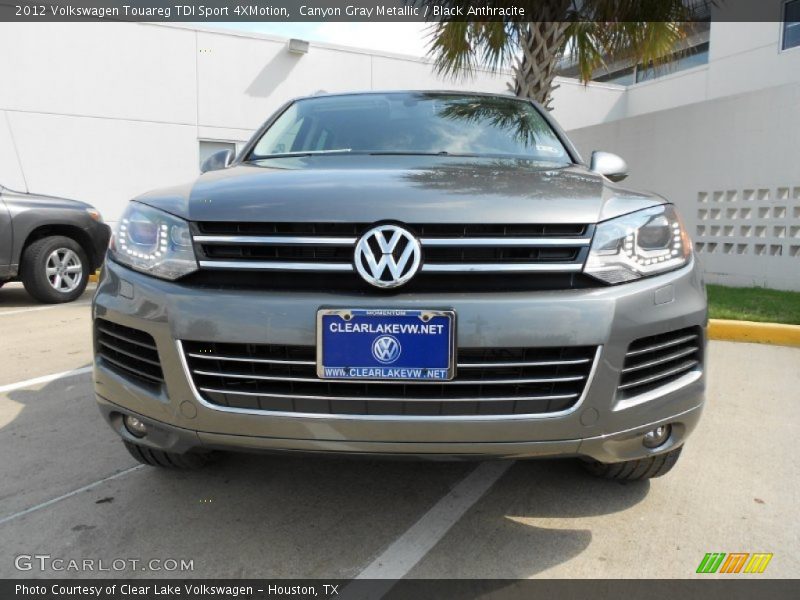 Canyon Gray Metallic / Black Anthracite 2012 Volkswagen Touareg TDI Sport 4XMotion